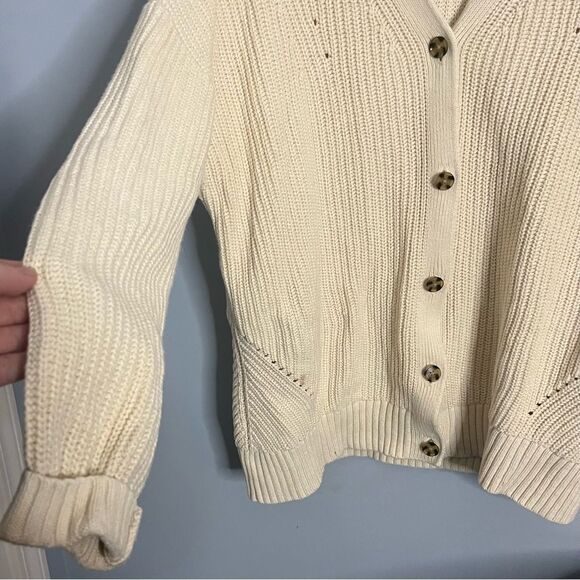 Gap | Oversized Chunky Knit Granny Cardigan - Picture 4 of 7